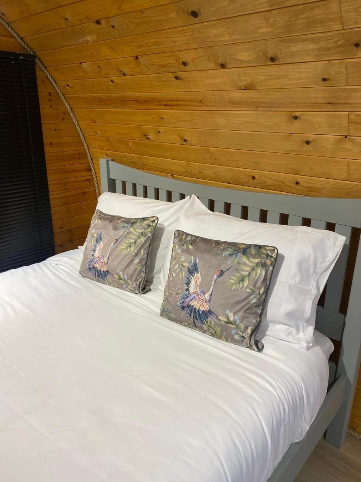 מלון Crabmill Glamping בודלי מראה חיצוני תמונה