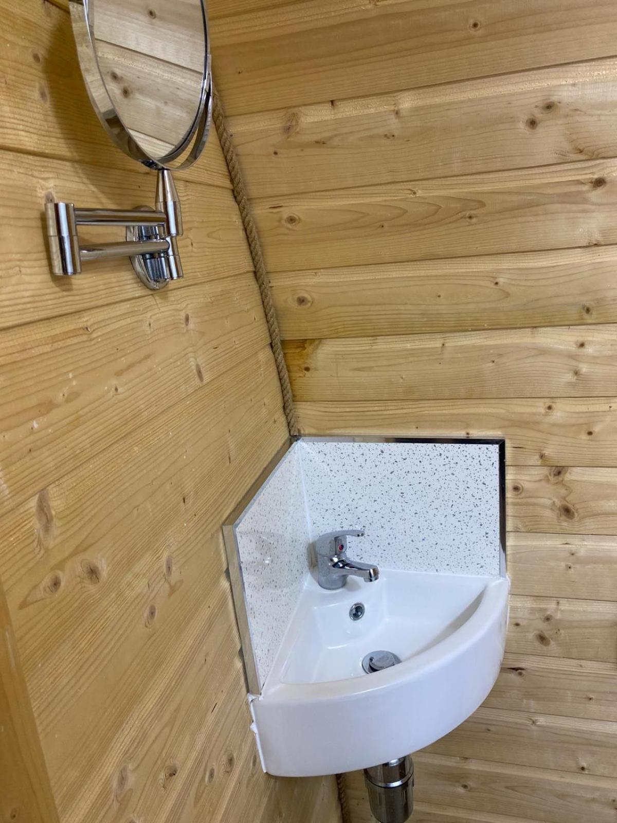 מלון Crabmill Glamping בודלי מראה חיצוני תמונה